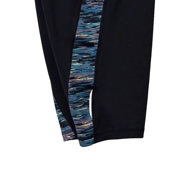 Tek Gear Women's 2X (39x20) DRYTEK Printed High-Waisted Capri Leggings Pockets - Picture 4 of 10